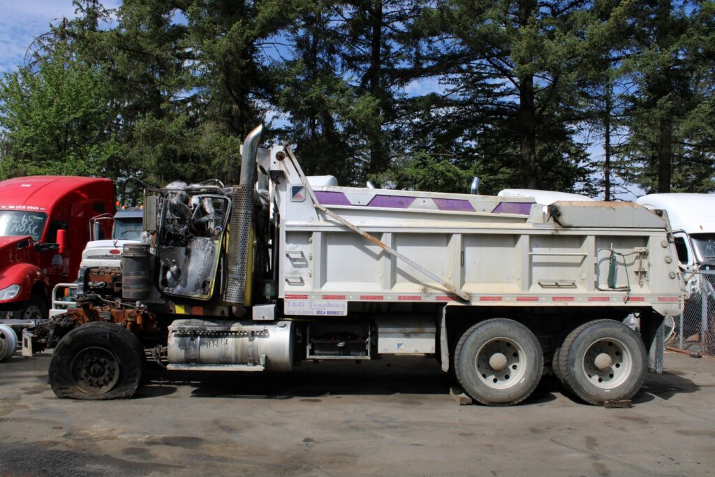 2023 International LT625