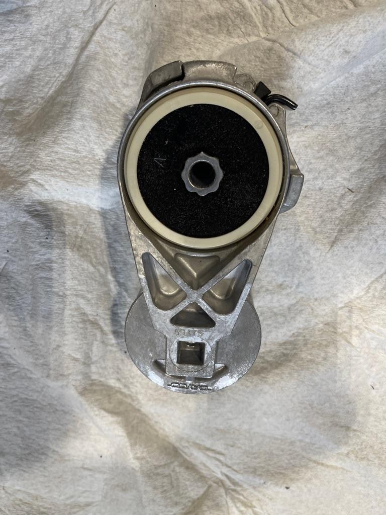 BELT TENSIONER